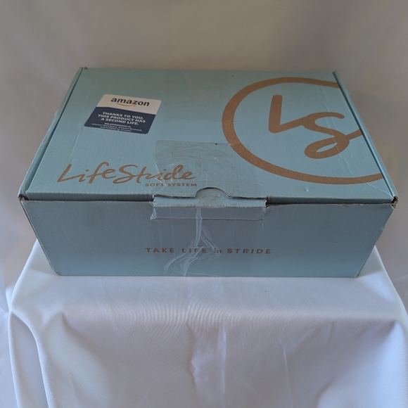 Life Stride Giovanna 2 Pump in Navy Suede 9.5 Wide Brand New - Picture 3 of 9